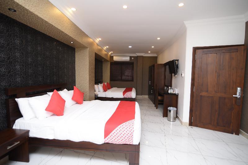 Oyo 256 Subash Hotel Jaffna Exterior photo