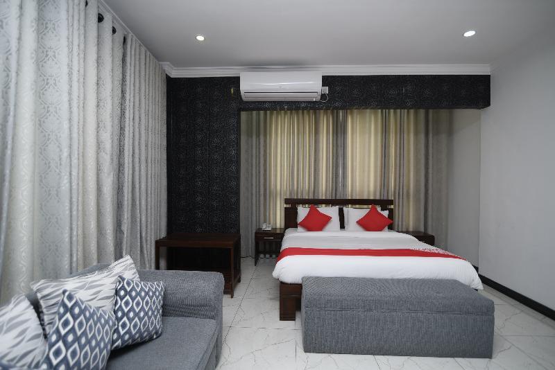 Oyo 256 Subash Hotel Jaffna Exterior photo
