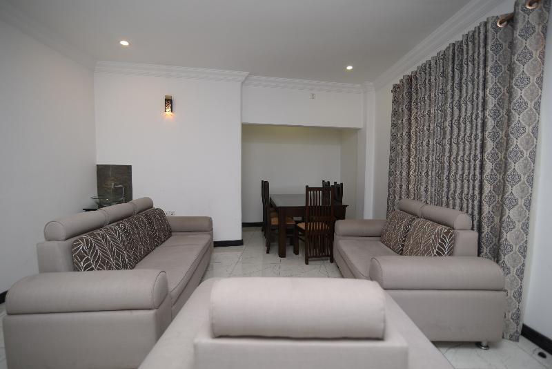 Oyo 256 Subash Hotel Jaffna Exterior photo