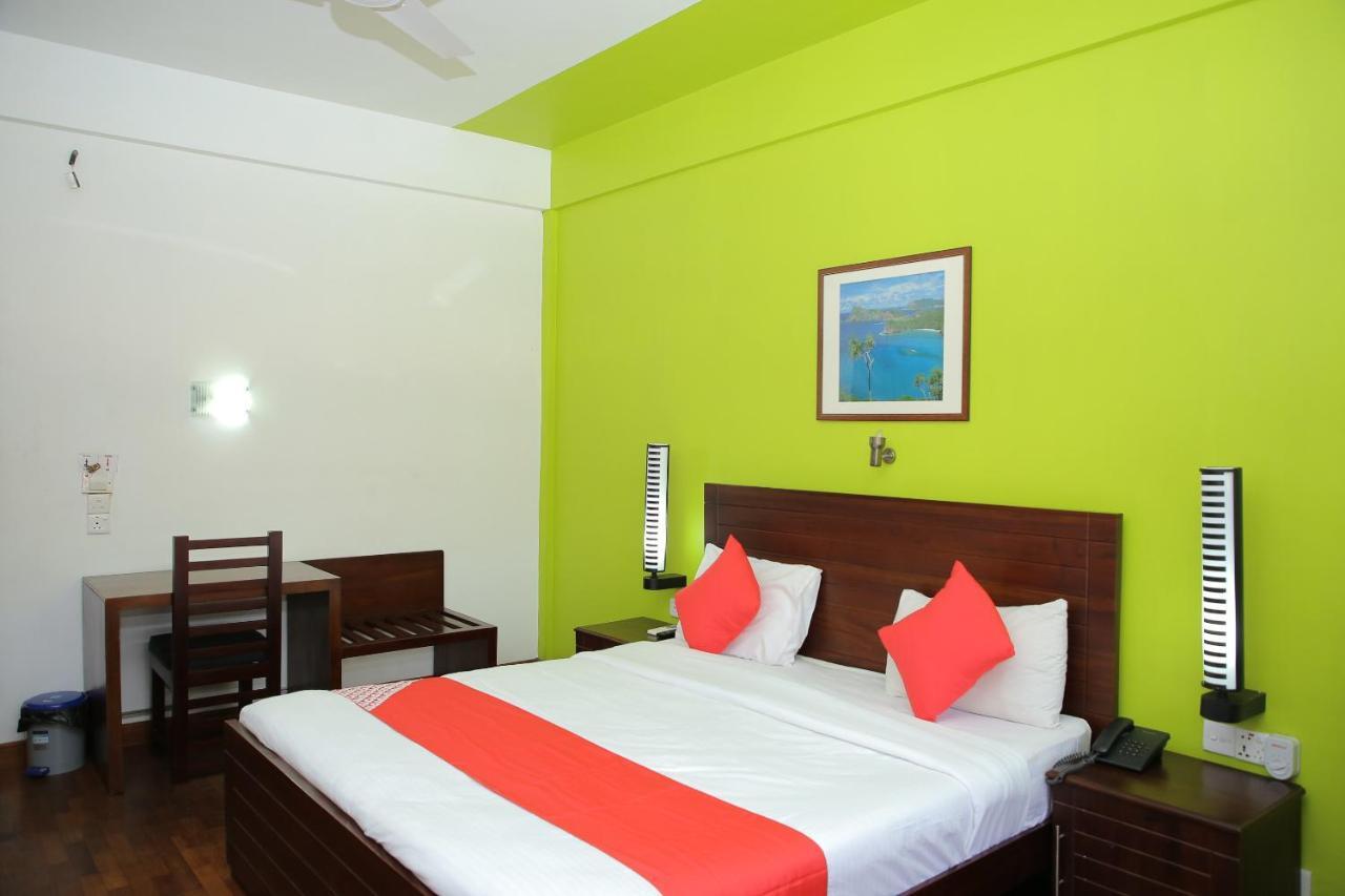 Oyo 256 Subash Hotel Jaffna Room photo