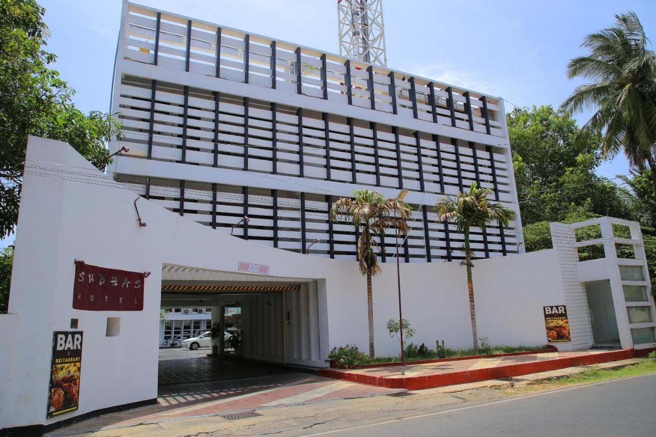 Oyo 256 Subash Hotel Jaffna Exterior photo