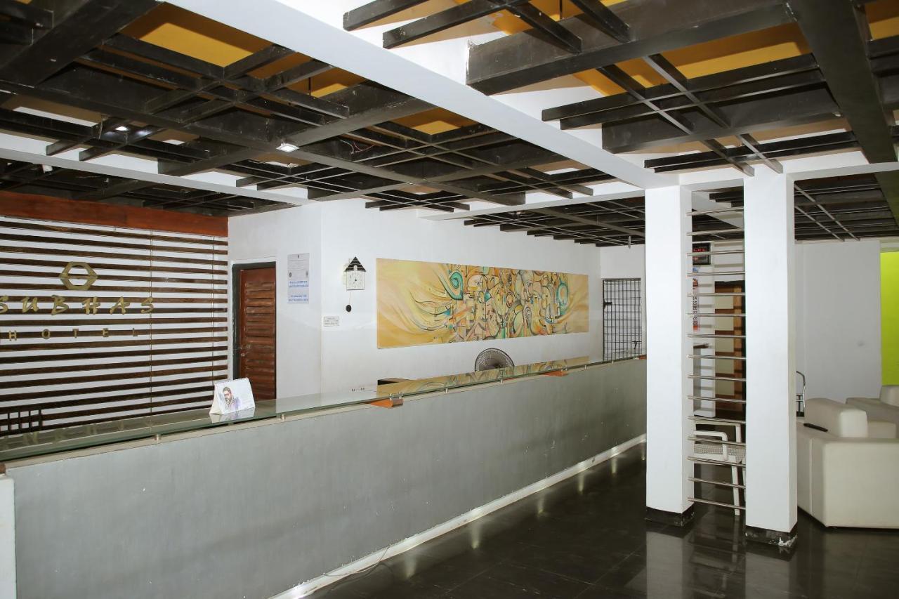 Oyo 256 Subash Hotel Jaffna Exterior photo