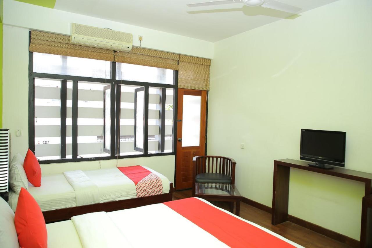 Oyo 256 Subash Hotel Jaffna Exterior photo