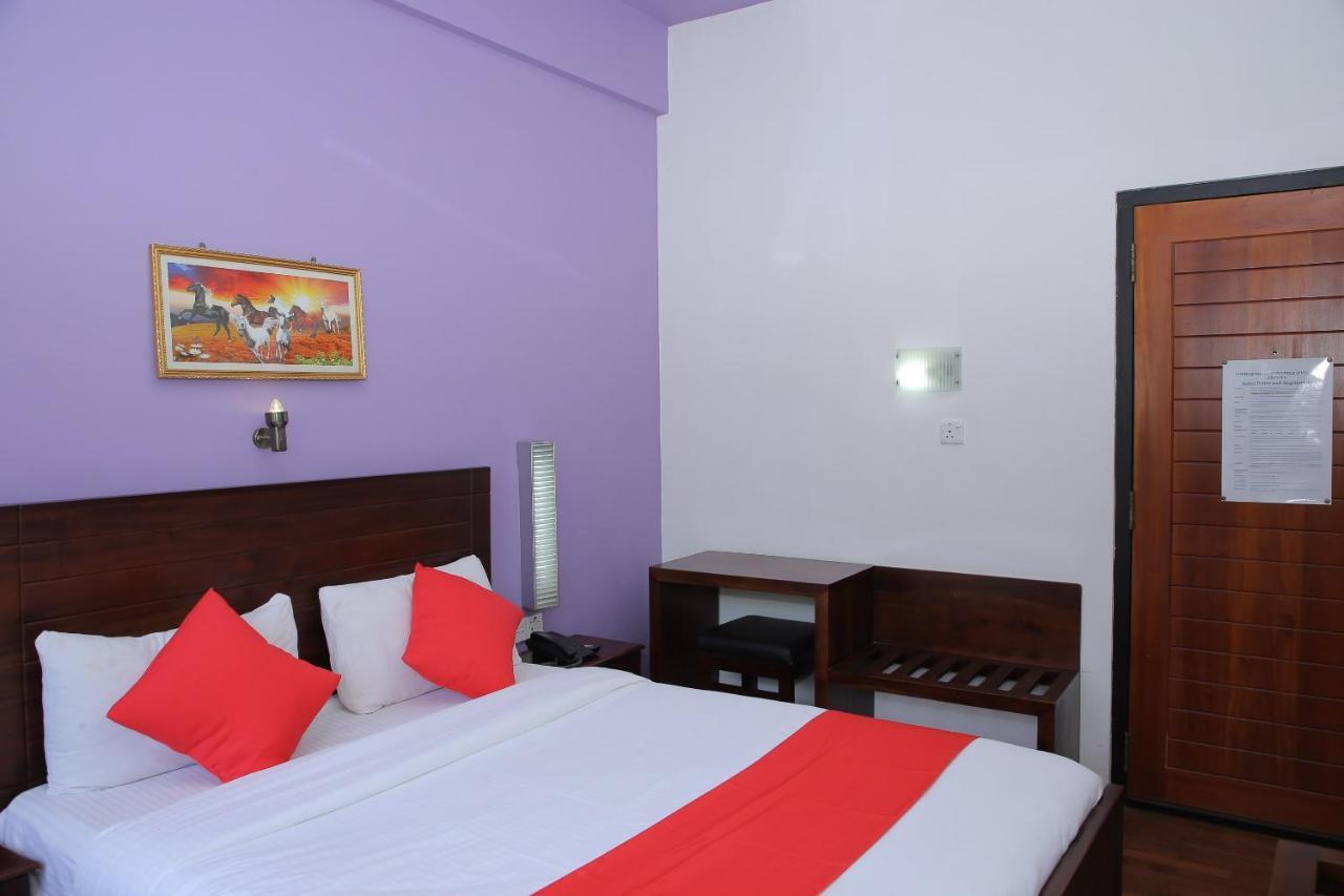 Oyo 256 Subash Hotel Jaffna Exterior photo