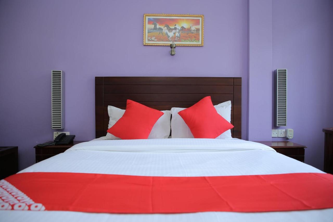 Oyo 256 Subash Hotel Jaffna Exterior photo