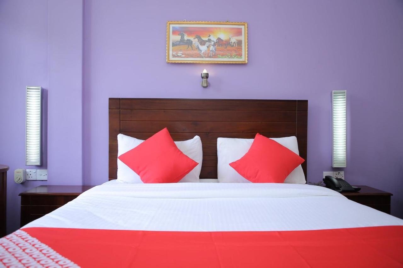 Oyo 256 Subash Hotel Jaffna Exterior photo
