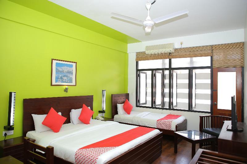 Oyo 256 Subash Hotel Jaffna Exterior photo